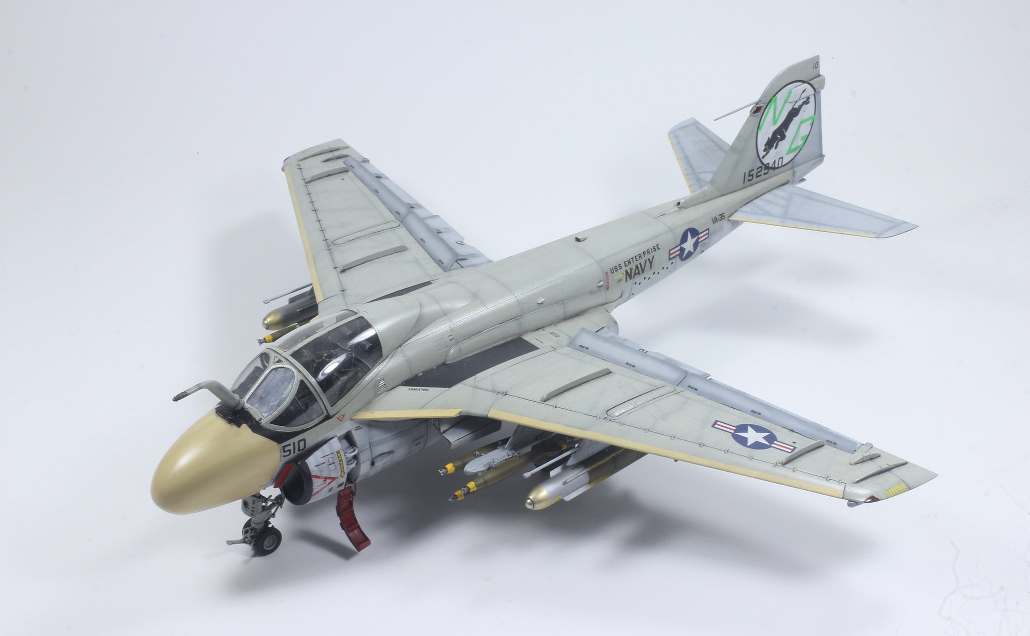 US Navy A-6A Intruder VA-35 Black Panthers, USS Enterprise 1:48