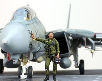 Piloto de la Marina de los EE. UU. ProPainted 1:48 (sin avión)