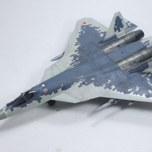 Pre-Order Russian SU-57 Felon Modern War 1:48 (Built and painted by Professional skills)