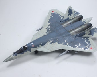 Pre-Order Russian SU-57 Felon Modern War 1:48 (Built and painted by Professional skills)