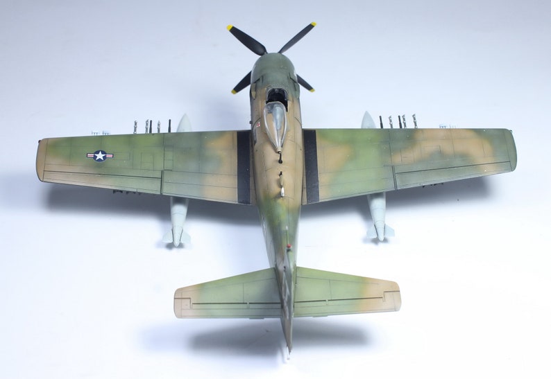 USAF A-1J Skyraider Vietnam war 1:72 Pro Built Model Built and painted by Professional skills image 8