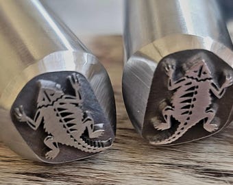 切手。USA 37セント。 網目模様の襟付きトカゲ 37 セント切手 5 枚 // 未使用の米国郵便切手