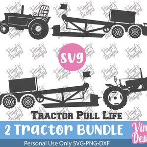 Könnte beinhalten: Ein digitales Grafikpaket mit vier schwarzen Traktorsilhouetten mit angebrachten Zugschlitten. Der Text "Tractor Pull Life" und "2 Tractor Bundle" sind enthalten. Das Design ist mit "Personal Use Only SVG.PNG.DXF" gekennzeichnet.