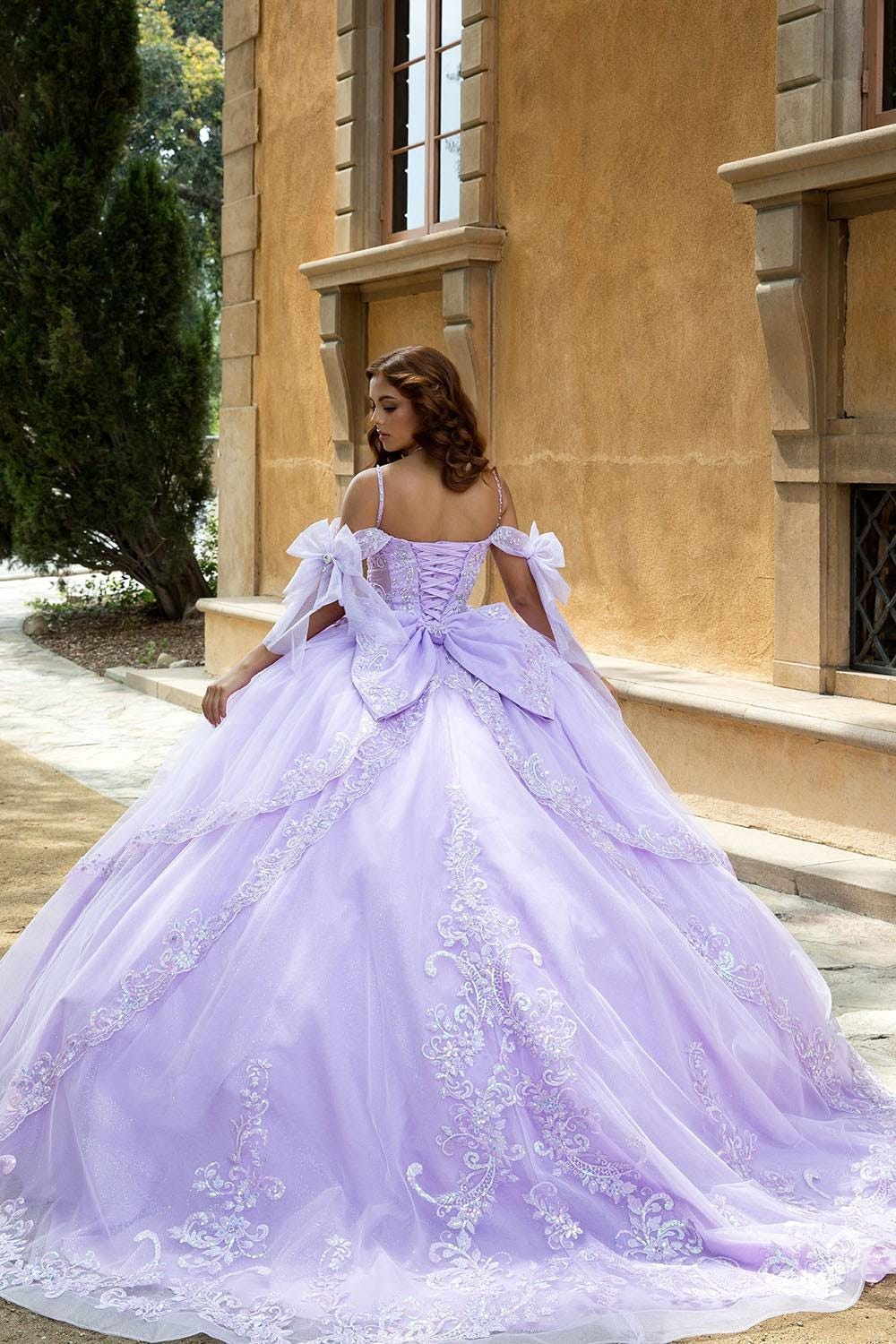 lavender purple quince dress Embroidered Light Quinceanera This purple quinceanera gown is the perfect choice for the girl who wants to make a truly memorable statement on her special day 3D Flower Lilac Sweet 15