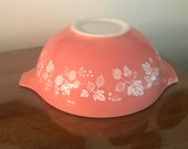 Vintage Pink Gooseberry Pyrex Cinderella Mixing Bowl 444 4 QT