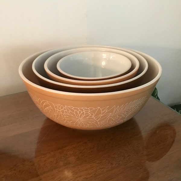 Vintage Woodland Nesting Mixing Bowls - 4 Piece Set