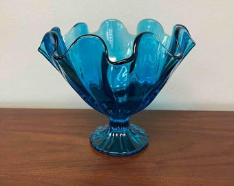 Mid Century LE Smith Blue Ruffled Handkerchief Glass Pedestal Vase