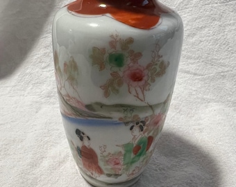 Vintage Japanese Kutani hand painted porcelain vase