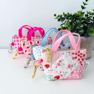 Quilted handmade Air pods/ Pro Case with clip: Strawberry Patchwork mini tote bag charm