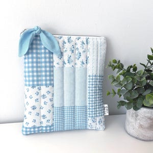 Blue Patchwork Gingham Quilted Kindle Sleeve: Quilted Cotton E-reader Cover