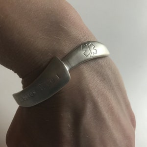 Diabetes Medical Bracelet | Trendy Silver Medical ID Diabetic Jewelry