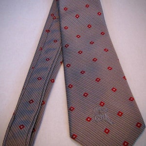 Traditional & Handsome Vintage 1970&#39;s &#39;Board Room Pattern&#39; Countess Mara Necktie