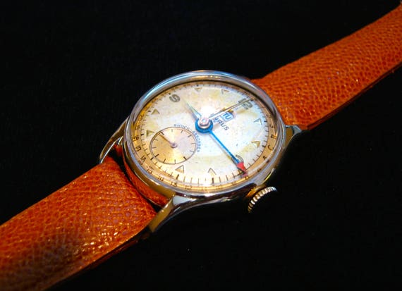 Vintage & Cool 1940's Benrus 'Double Date' Wristw… - image 1