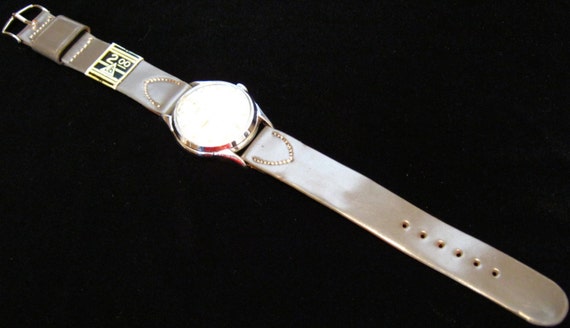 Vintage & Rare 1940's Crosby 'Triple Date' Wristw… - image 6