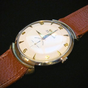 Modernist & Handsome 1950&#39;s Bulova &#39;23 Jewel&#39; Wristwatch