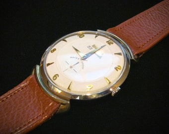 Modernist & Handsome 1950's Bulova '23 Jewel' Wristwatch