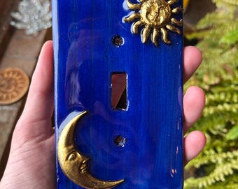 Plaque de recouvrement pour interrupteur de lumière céleste Whimsigoth, plaque murale Whimsygoth soleil et lune bleus, esthétique des années 90