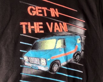 Al neon verbosità stampa su t-shirt nera