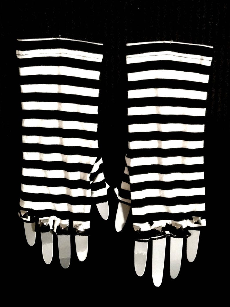 Stud Fingerless Gloves Pair