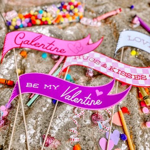 Printable Valentine&#39;s Pennant Flag