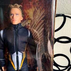 Barbie Collector's Katniss e Peeta.