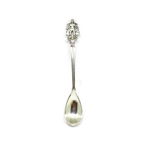 Dutch souvenir Coffee spoon The handle is nice decorated and topped with Milkmen