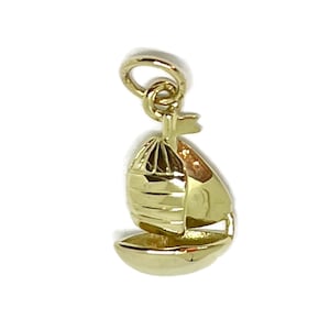 Breloque en or en forme de bateau à voile pour bracelet ou collier