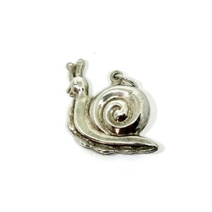 Snail silver charm. Vintage silver charm for bracelet or necklace.