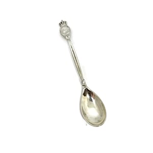 Queen Emma silver spoon Queen of the Netherlands demitasse spoons.