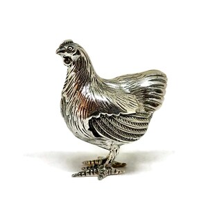 Miniature silver chicken. Silver Hen ornament. Dutch silver hallmarked.