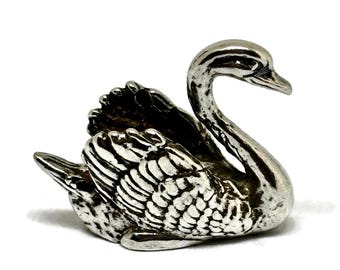 Silver swan figurine Swan silver miniature. Beautiful silver miniature swan