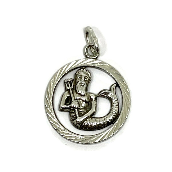 Aquarius Zodiac charm. Vintage silver Zodiac charm. Jan 20 - Feb 18. Nice charm for Necklace or bracelet.