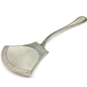 Antique silver Cake Server. Silver hallmarked 1920 Art Deco style silver