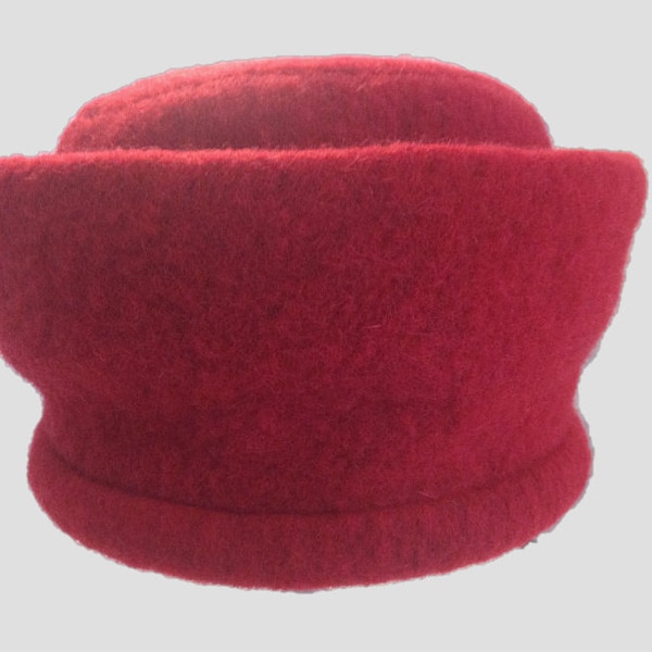 HAT red