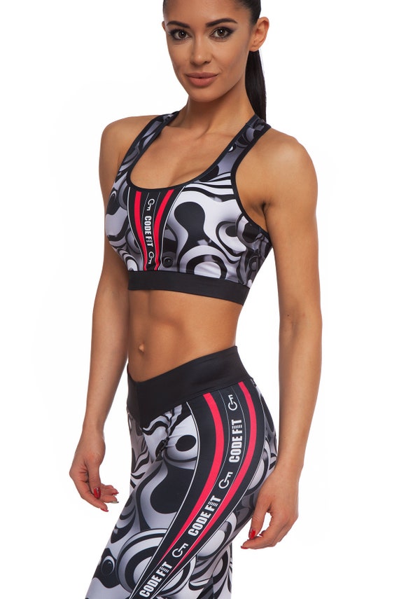 Pin op Women's Sports & Fitness Clothing Colletion