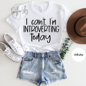Camisa introvertida, camisa sarcástica, borboleta anti-social, camiseta caseira, camisa interior, camisa para ficar em casa, camisa anti-social, introvertida