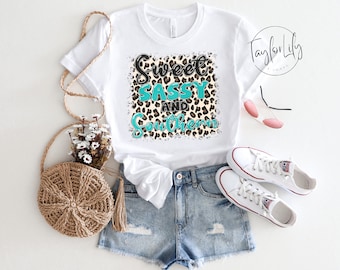 Süßes freches und südliches Shirt, südliches Shirt, freches T-Shirt, Leopardendruck Shirt, Western Shirt, südliches Mädchen Shirt, Country Girl
