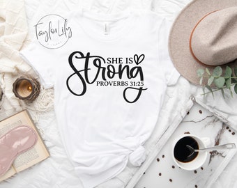 Ela é Camisa Forte, Camisas Cristãs, Camisa Religiosa, Camisa Cristã Para Mulheres, Mulheres Empoderadas, Camisa Religiosa, Camisa Forte, Chriatian