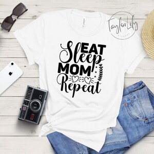Koszulka Eat Sleep Mom Repeat, śmieszna koszulka dla mamy, koszulka dla mamy, prezent na dzień matki, najlepsza mama na świecie, koszulka dla mamy, koszulka z życia mamy, koszulka z macierzyństwem