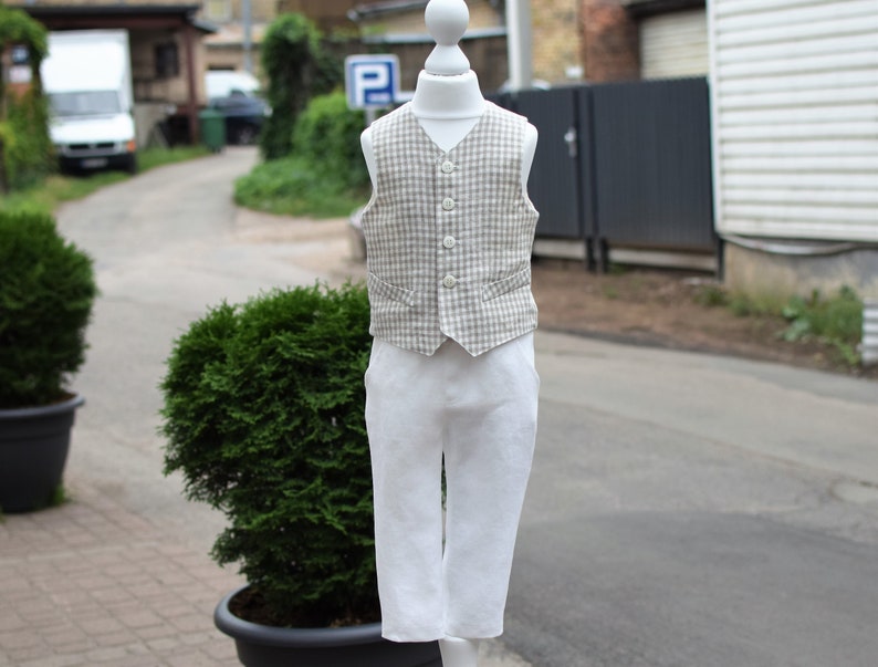 Ring bearer outfit Baby boy linen suit Baby boy outfit Gingham vest and pants set Christening Baptism suit Family photo Birthday party