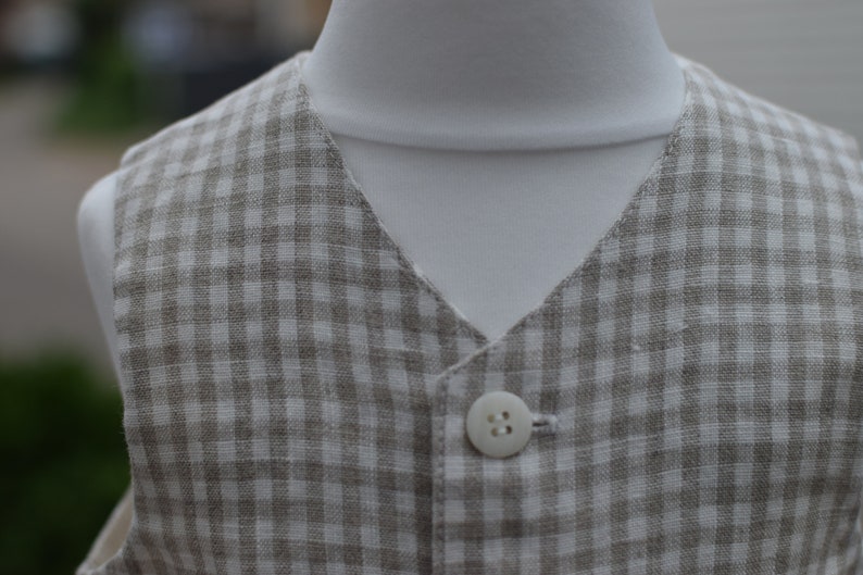 Ring bearer outfit Baby boy linen suit Baby boy outfit Gingham vest and pants set Christening Baptism suit Family photo Birthday party