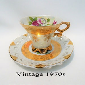 Ceramic cup and saucer - 1960s/70s - Flower Gilded White Mother of Pearl Pink