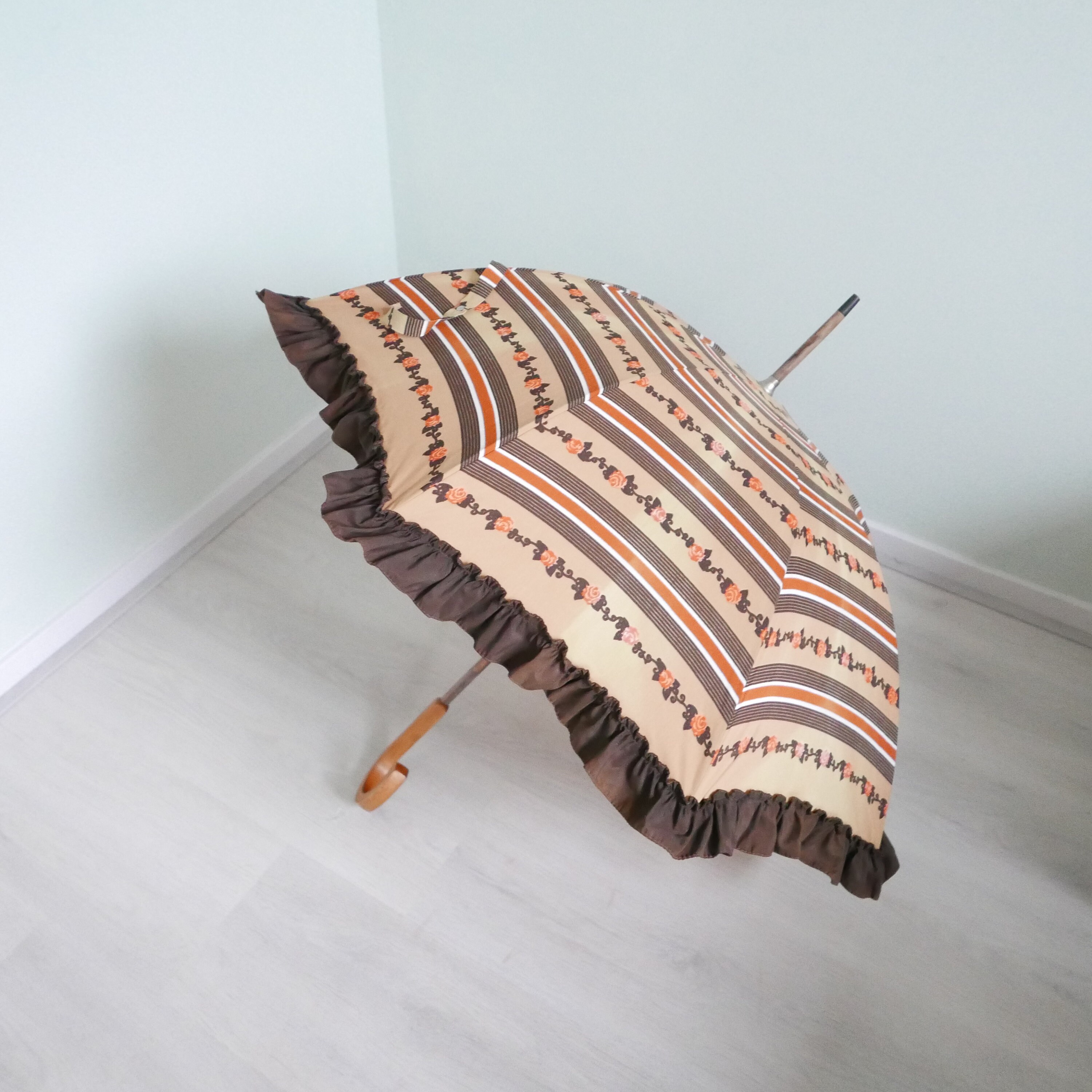 Vintage Paraplu uit de jaren 70 Accessoires Paraplus & regenaccessoires Bruin Oranje Bloem Design Mid Century 1970s 