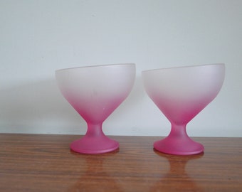 Réservé - Ensemble de deux coupes à dessert à la glace en verre à paroi épaisse rose pastel fuchsia - années 1980 - Servir le dessert - 2 bols de service à glace