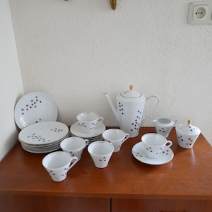 Tea set - 6 cups with saucer, 6 cake plates, teapot, sugar bowl and milk jug 1970s Bavaria Germany
