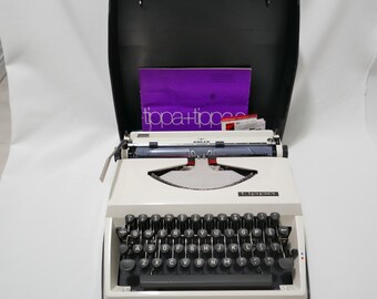 Vintage Typewriter - Adler - Contessa De Luxe - 1970s - in
