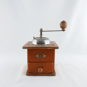 Vintage Rustic Coffee Grinder - PeDe - Manual