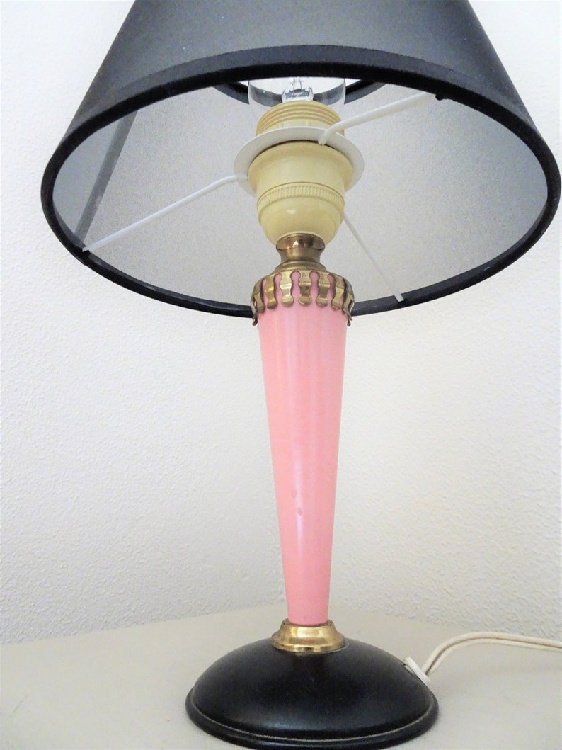 Vintage 1950s Tafellampje Pastel Roze Zwart Koper Plastic Bedside bedroom livingroom afbeelding 9