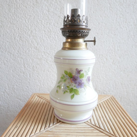 GRANDE LAMPE A PETROLE de 49 CM cuve céramique décor florale. EUR 20,00