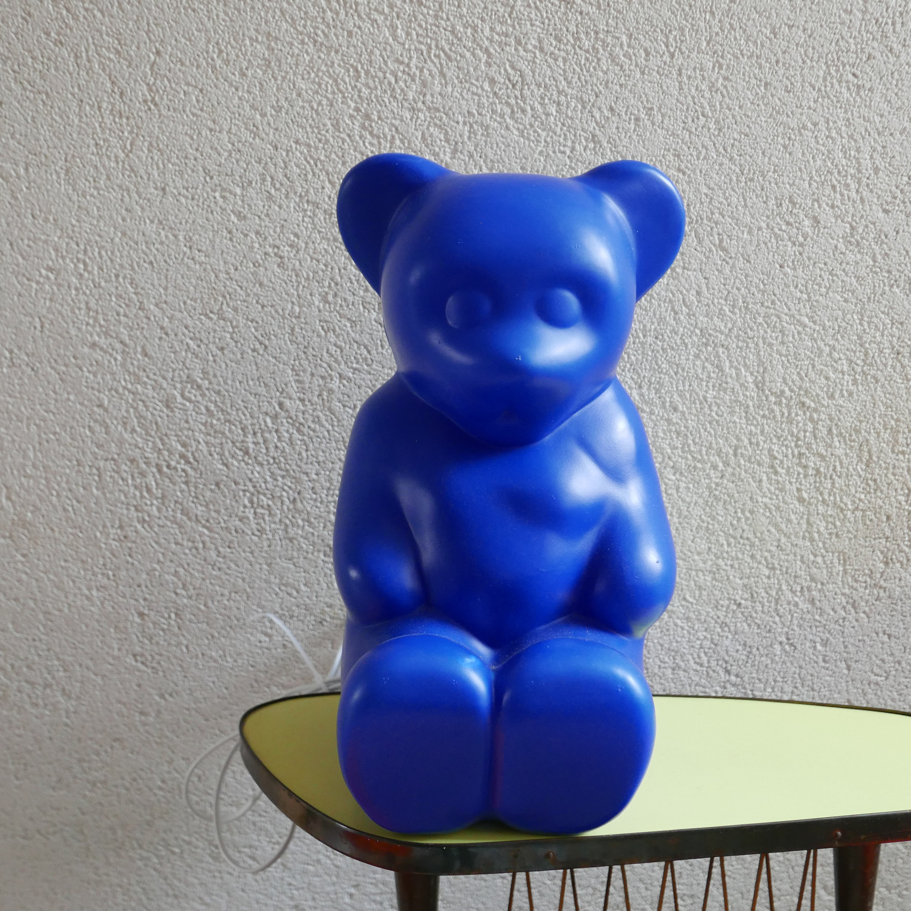 Gummy Beer Table Lamp - Blue - Lumibar Elmar Flototto Made